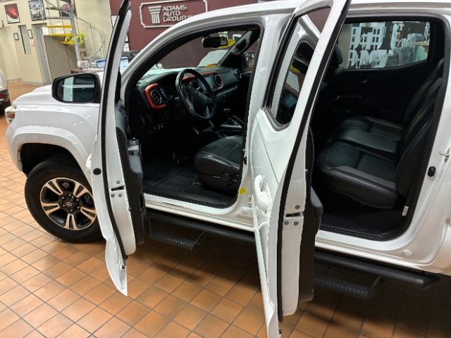 Used 2017 Toyota Tacoma TRD Sport w/ Tow Package image 23