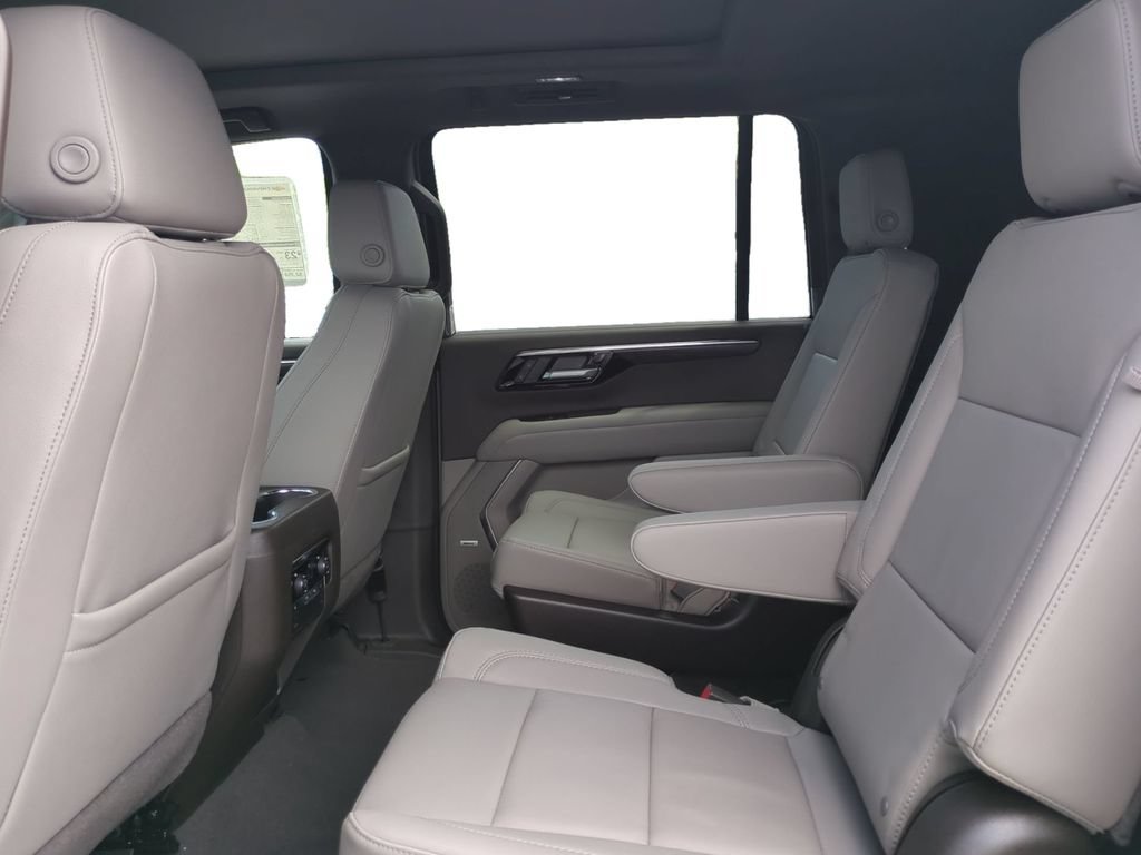 New 2026 Chevrolet Suburban LT w/ Comfort Package RWD image 14