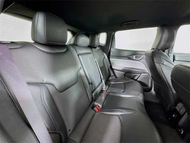 Used 2024 Jeep Compass Latitude image 25