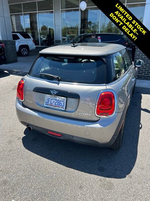 Used 2019 MINI Cooper 2-Door Hardtop FWD image 5