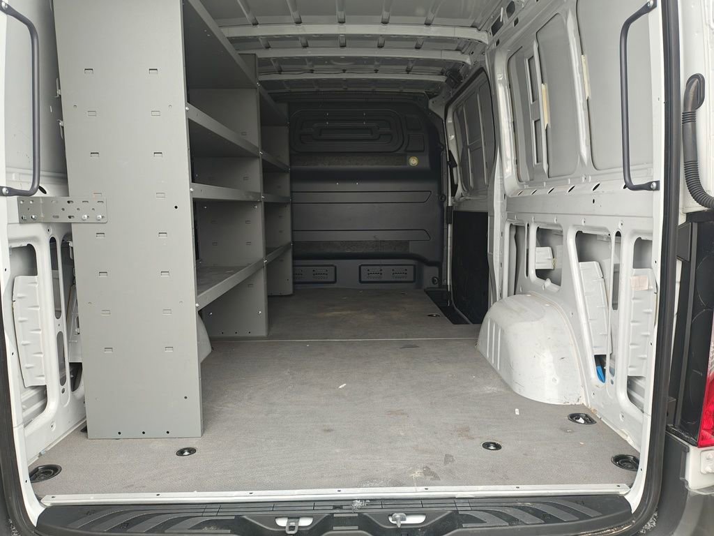 Used 2022 Mercedes-Benz Sprinter 1500 image 2