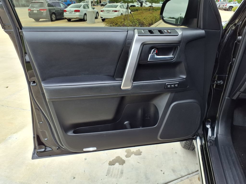 Used 2024 Toyota 4Runner Limited AWD/4WD image 16