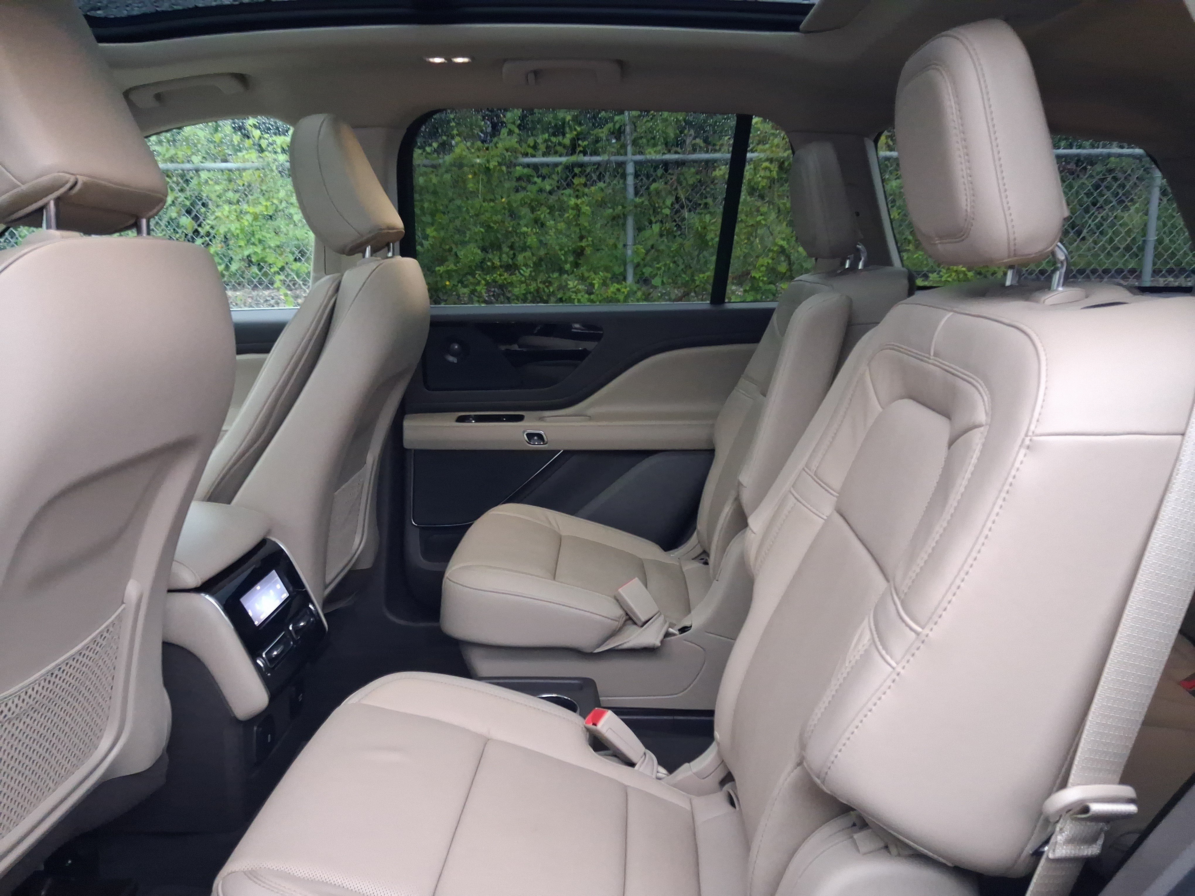 Certified 2023 Lincoln Aviator Reserve w/ Elements Package Plus RWD image 6