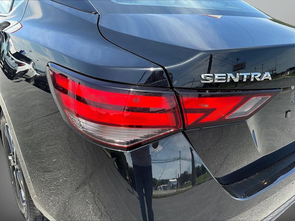 Used 2024 Nissan Sentra SV FWD image 22