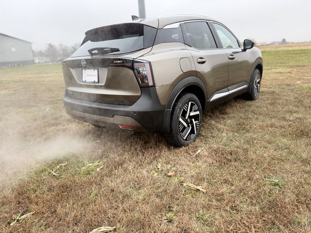 New 2026 Nissan Kicks SV w/ SV Premium Package image 5