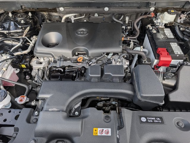 Used 2024 Toyota RAV4 XLE FWD image 34