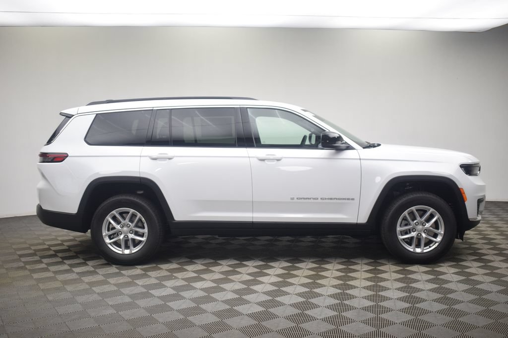 New 2026 Jeep Grand Cherokee L Laredo w/ Trailer Tow Package AWD/4WD image 3