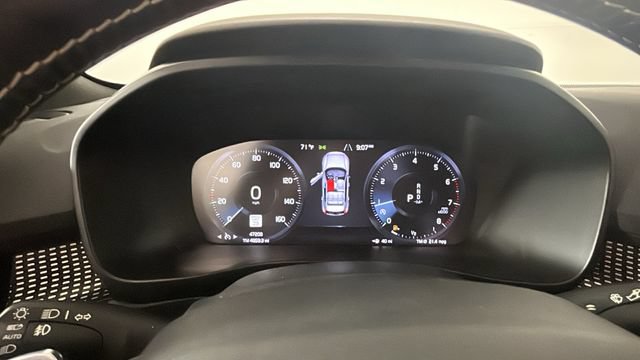 Used 2019 Volvo XC40 T5 R-Design AWD/4WD image 17