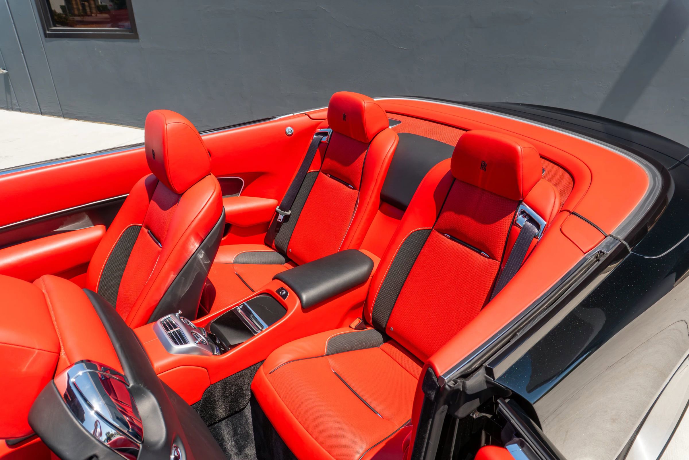 Used 2019 Rolls-Royce Dawn RWD image 64