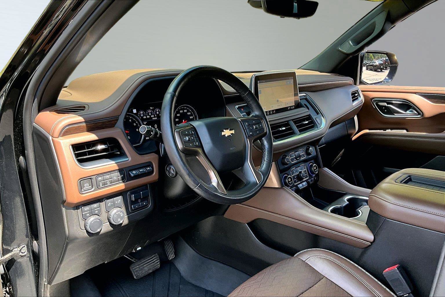 Used 2021 Chevrolet Tahoe High Country w/ Premium Package AWD/4WD image 14