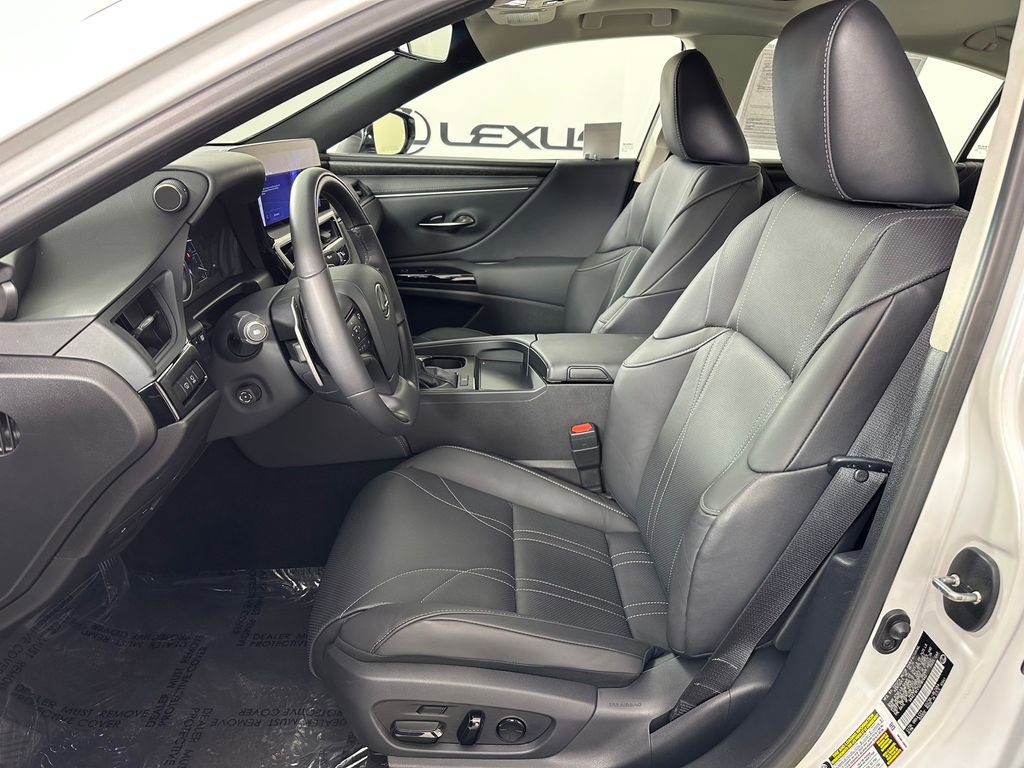 Used 2025 Lexus ES 350 Luxury w/ Technology Package image 18