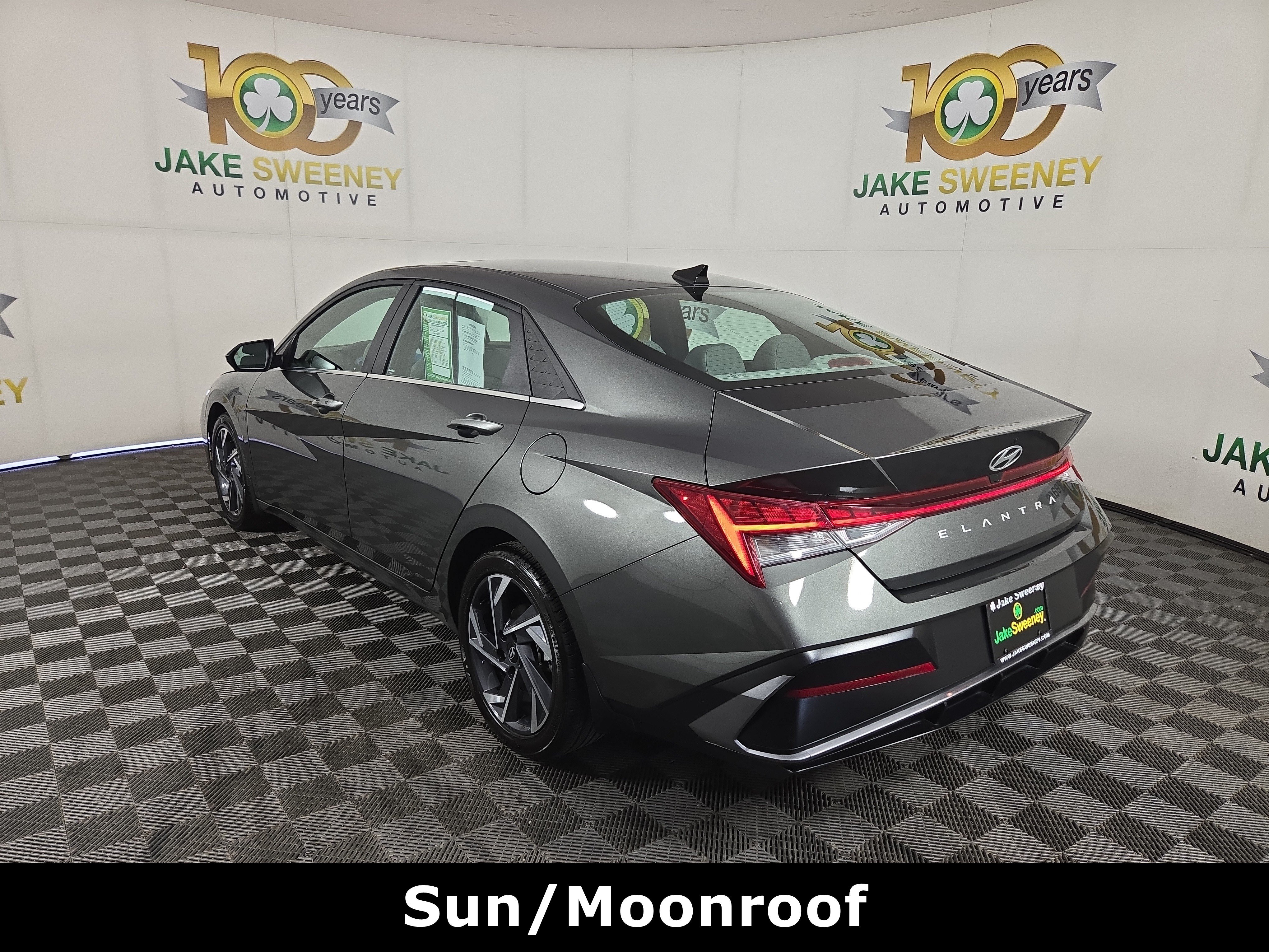 Used 2024 Hyundai Elantra SEL w/ Convenience Package FWD image 6