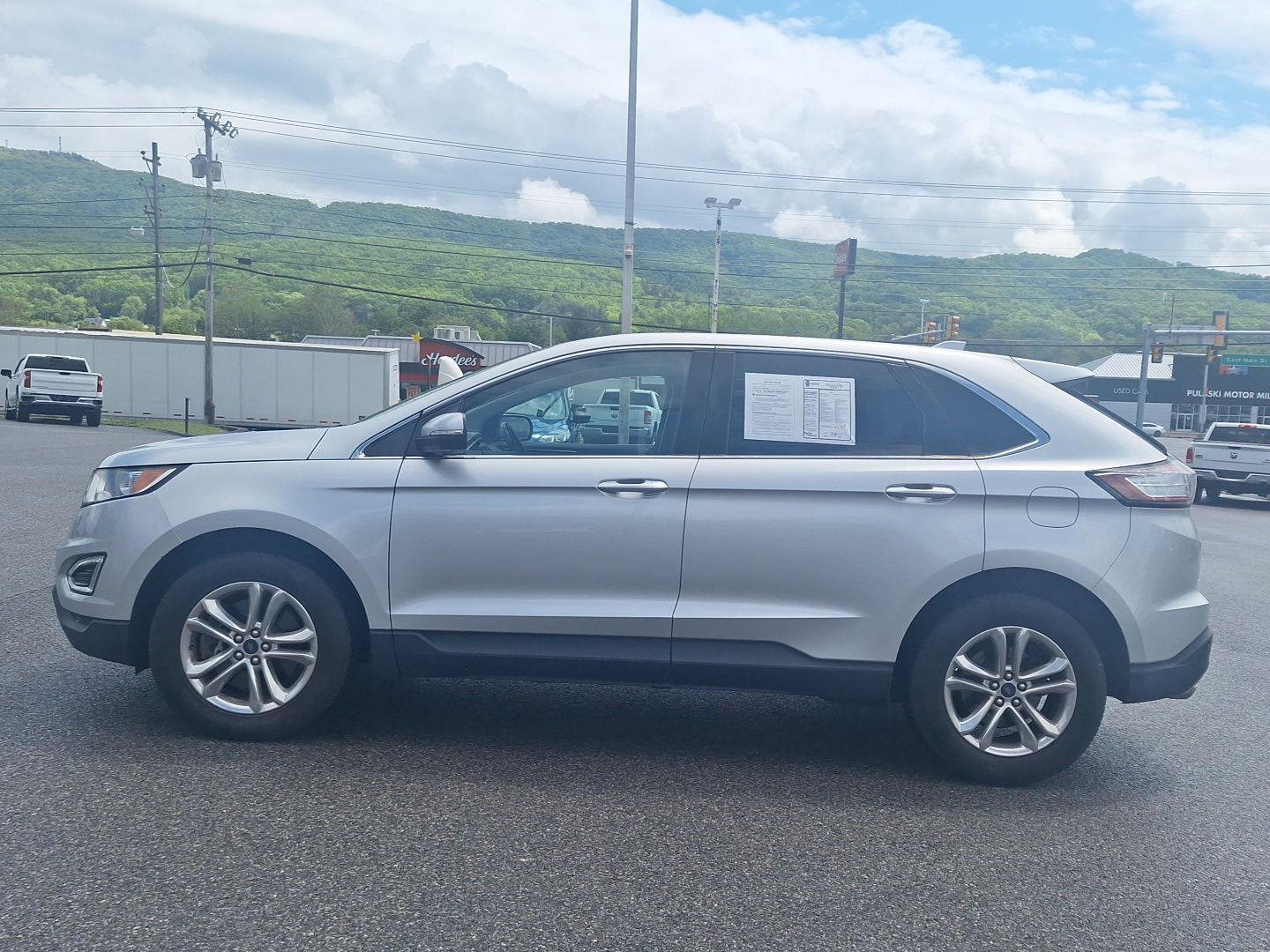 Used 2017 Ford Edge SEL w/ Equipment Group 201A AWD/4WD image 6