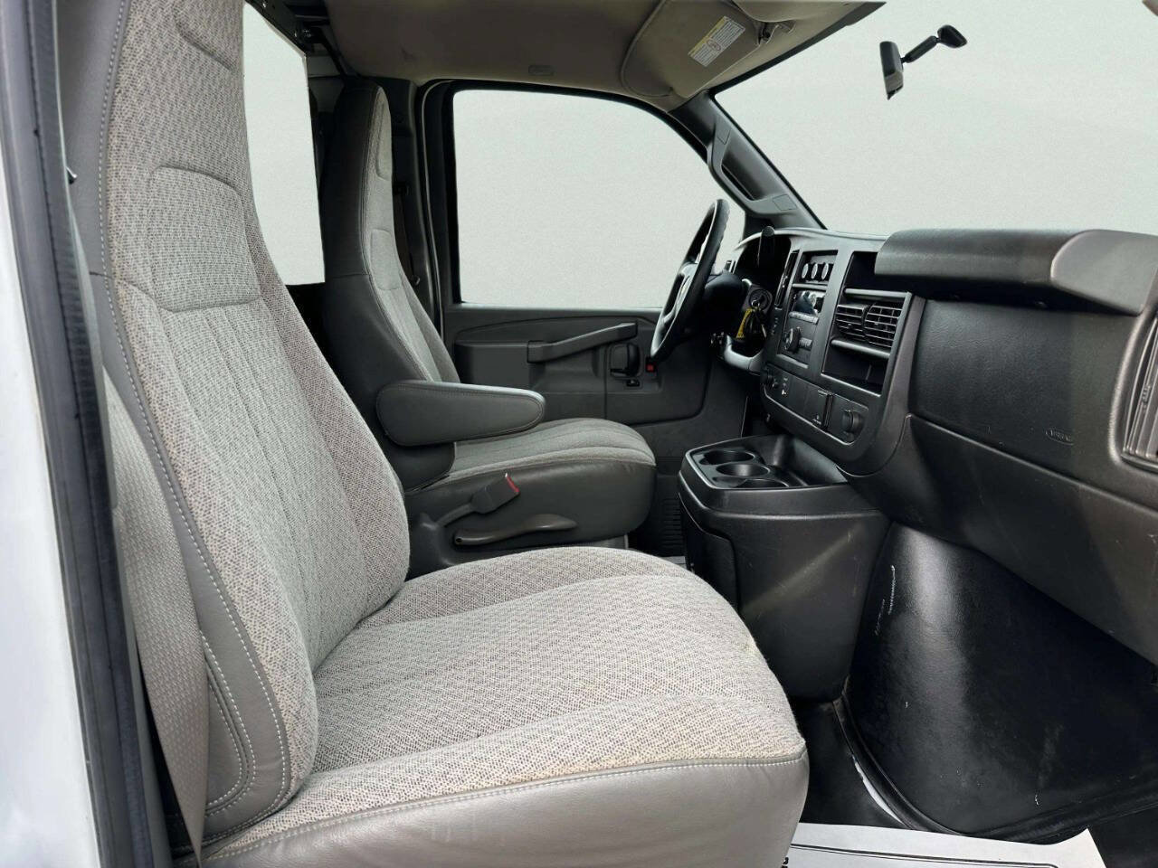Used 2016 Chevrolet Express 2500 2500 3dr Cargo Van image 11