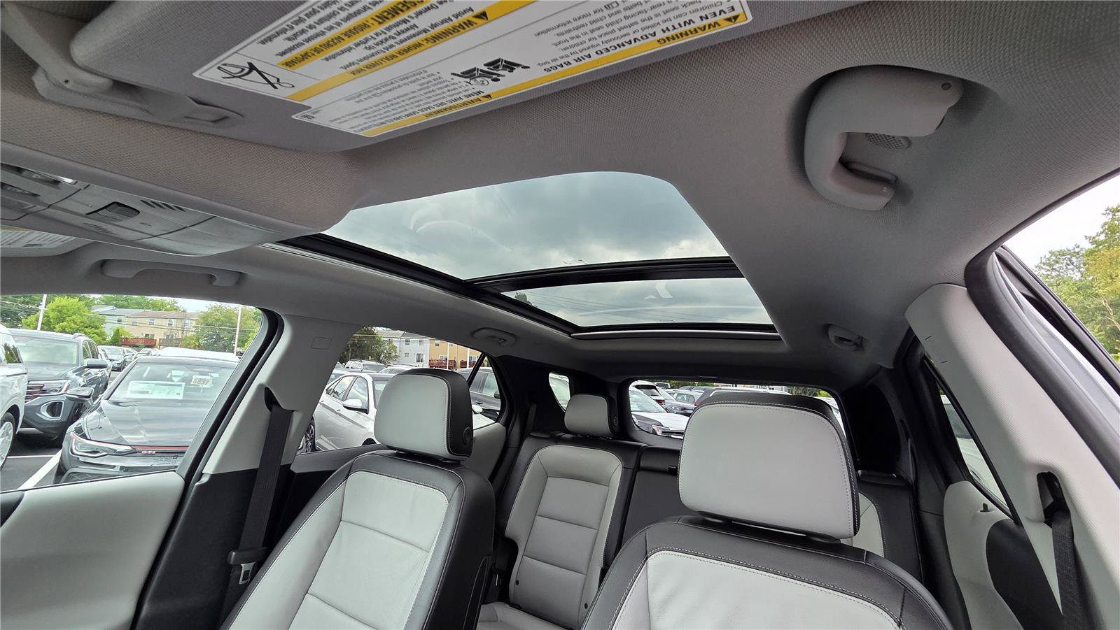 Used 2018 Chevrolet Equinox Premier AWD/4WD image 26
