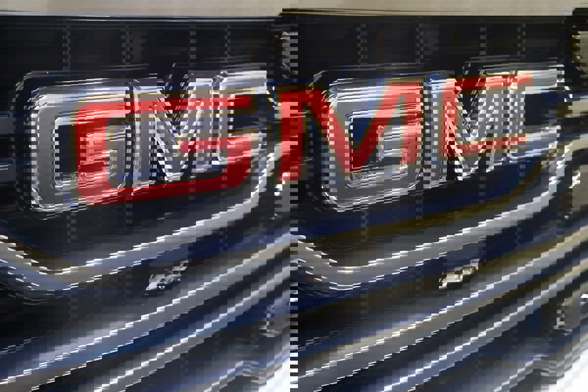 Used 2026 GMC Sierra 1500 AT4 w/ AT4 Premium Package image 16