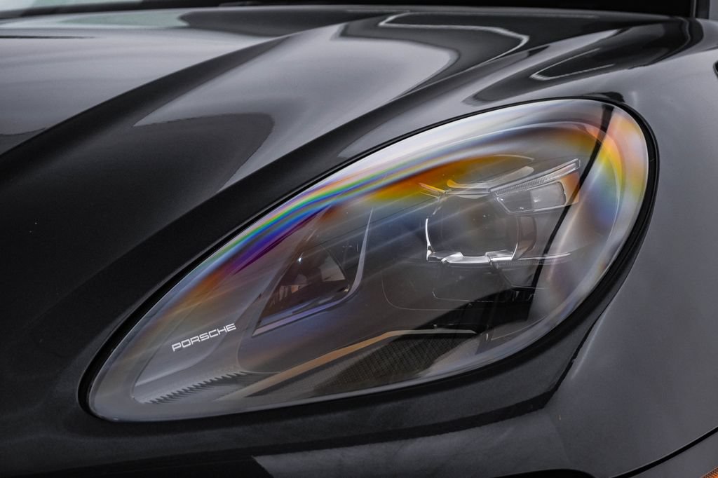 Certified 2020 Porsche Macan GTS AWD/4WD image 7