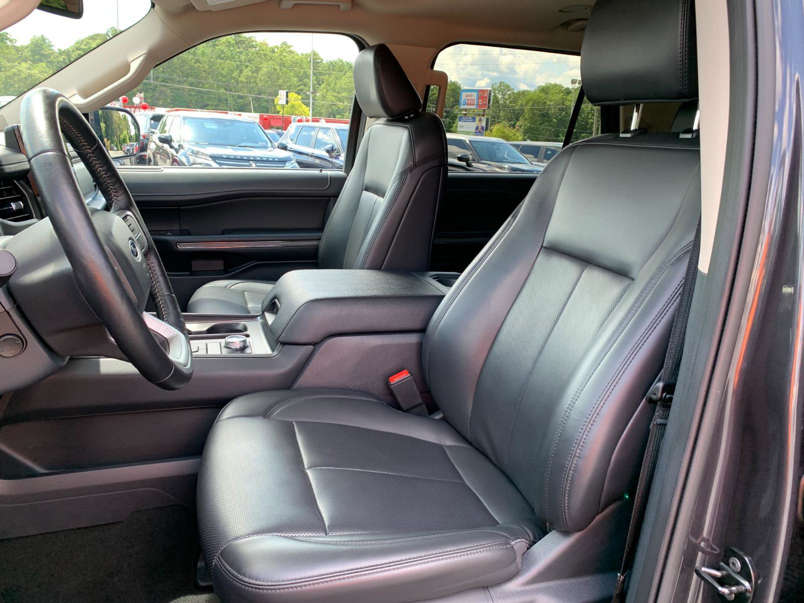 Used 2024 Ford Expedition Max XLT image 13