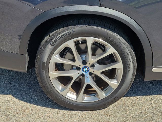 Used 2022 BMW X5 xDrive45e w/ Climate Comfort Package AWD/4WD image 10