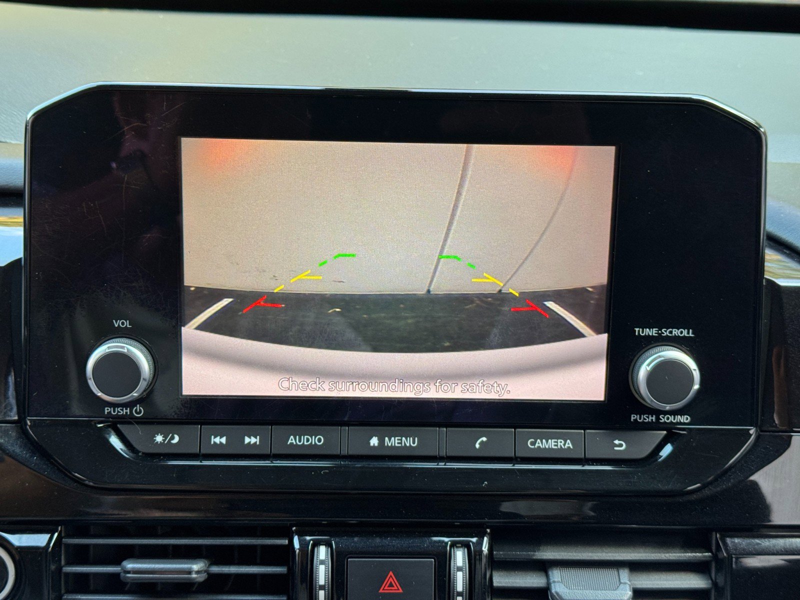 Used 2022 Nissan Pathfinder SV image 23