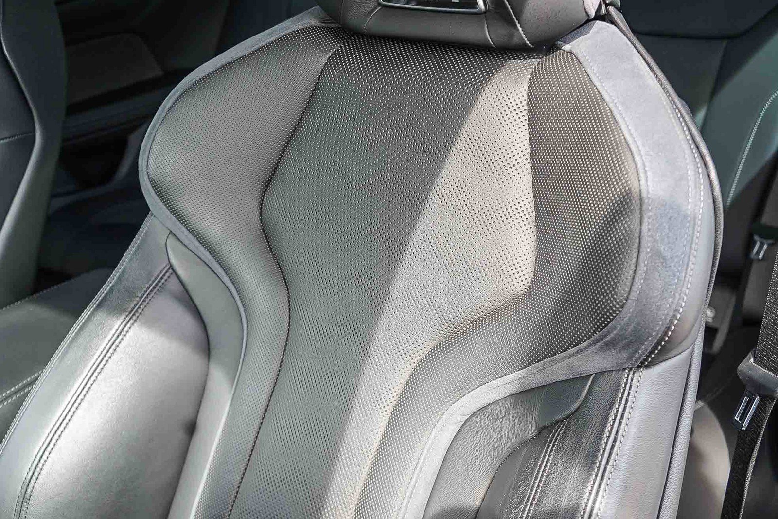 Used 2021 BMW M4 Coupe w/ Executive Package image 27