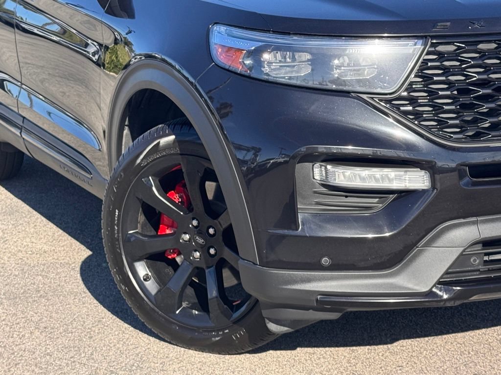 Certified 2023 Ford Explorer ST w/ Equipment Group 401A AWD/4WD image 4