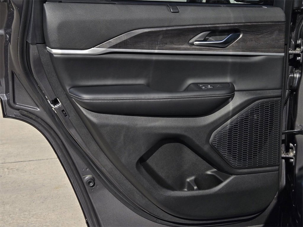 New 2025 Jeep Grand Cherokee Limited image 12