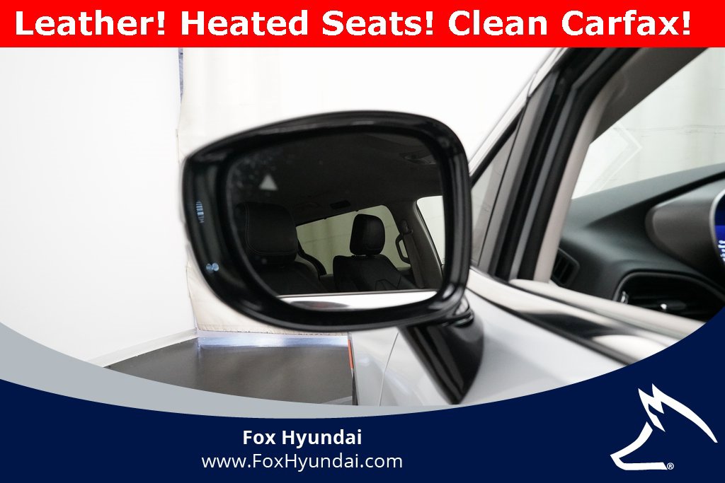 Used 2024 Chrysler Pacifica Touring-L image 25