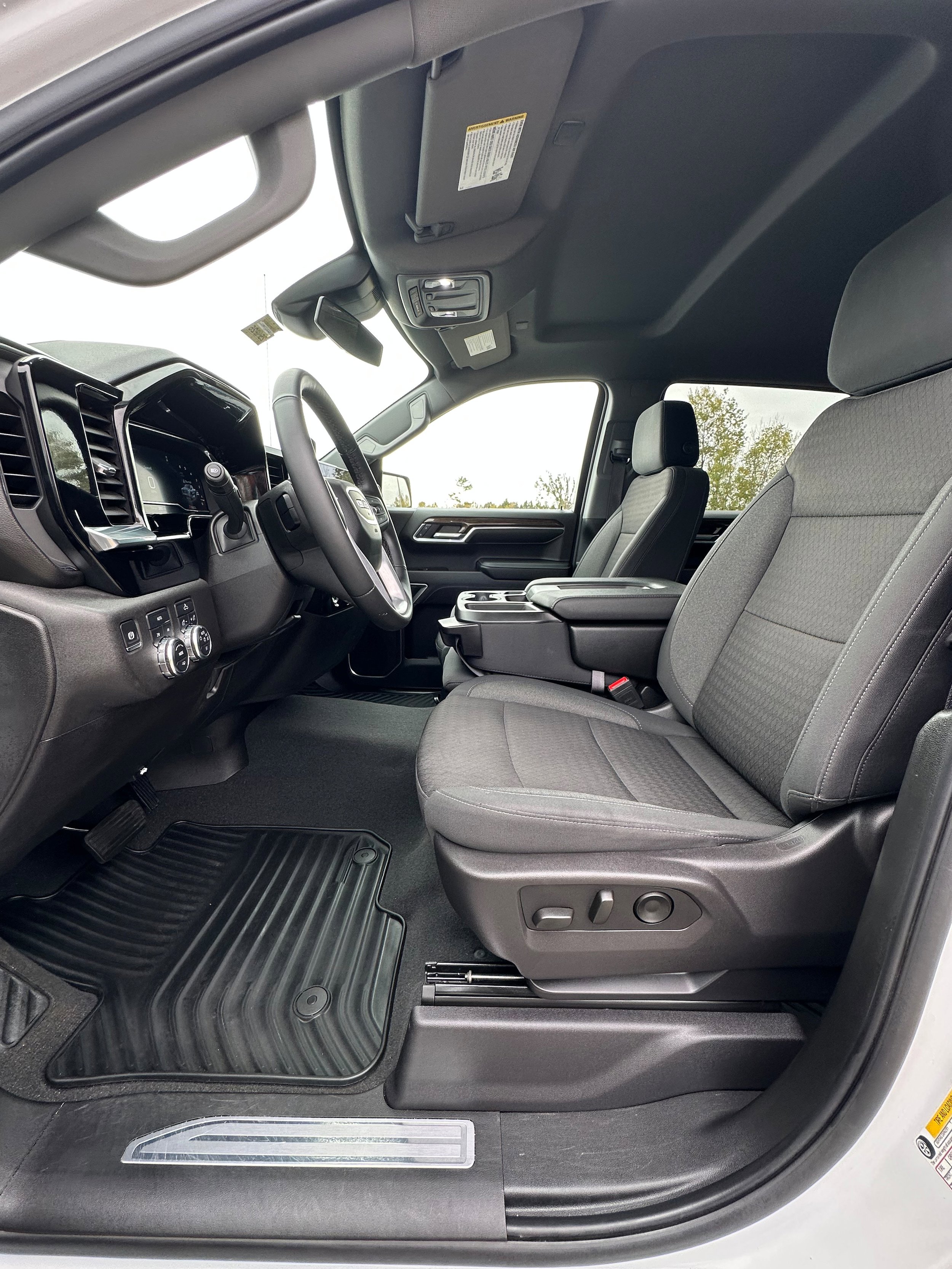 Used 2024 GMC Sierra 1500 Elevation image 9