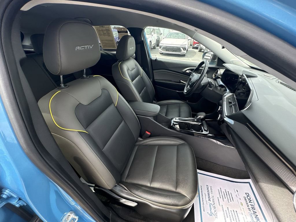 Used 2025 Chevrolet Trax ACTIV w/ Driver Confidence Package image 23
