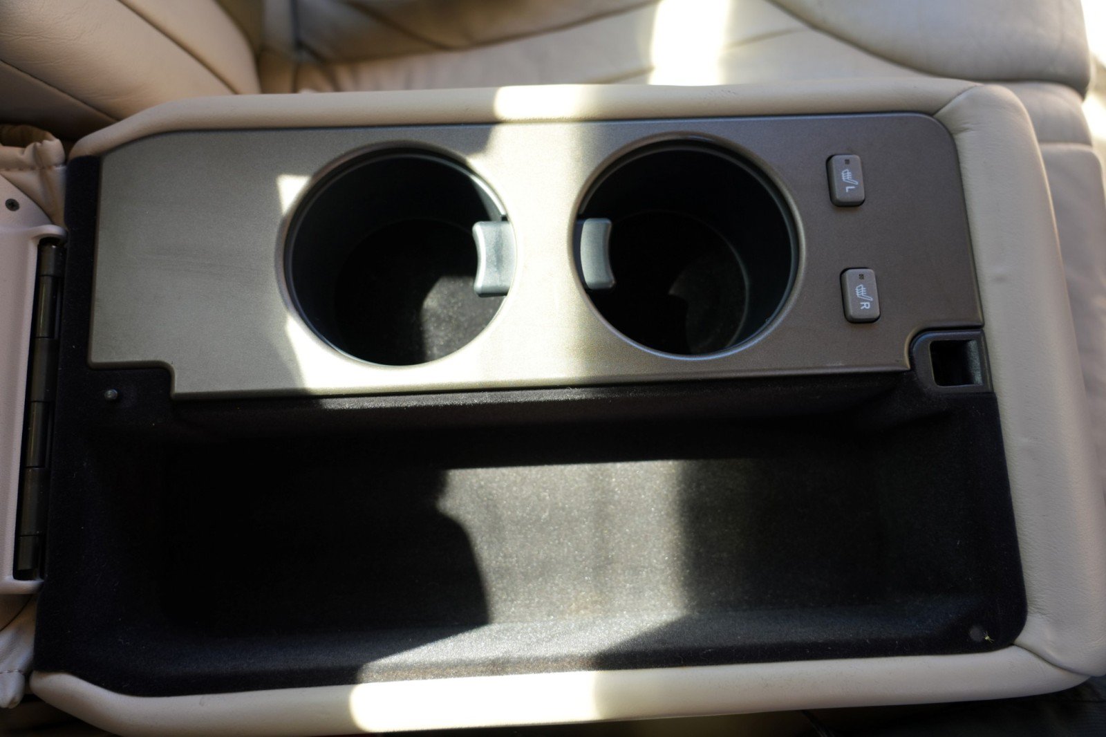 Used 2002 Lexus LS 430 w/ Navigation/Mark Levinson Pkg RWD image 30