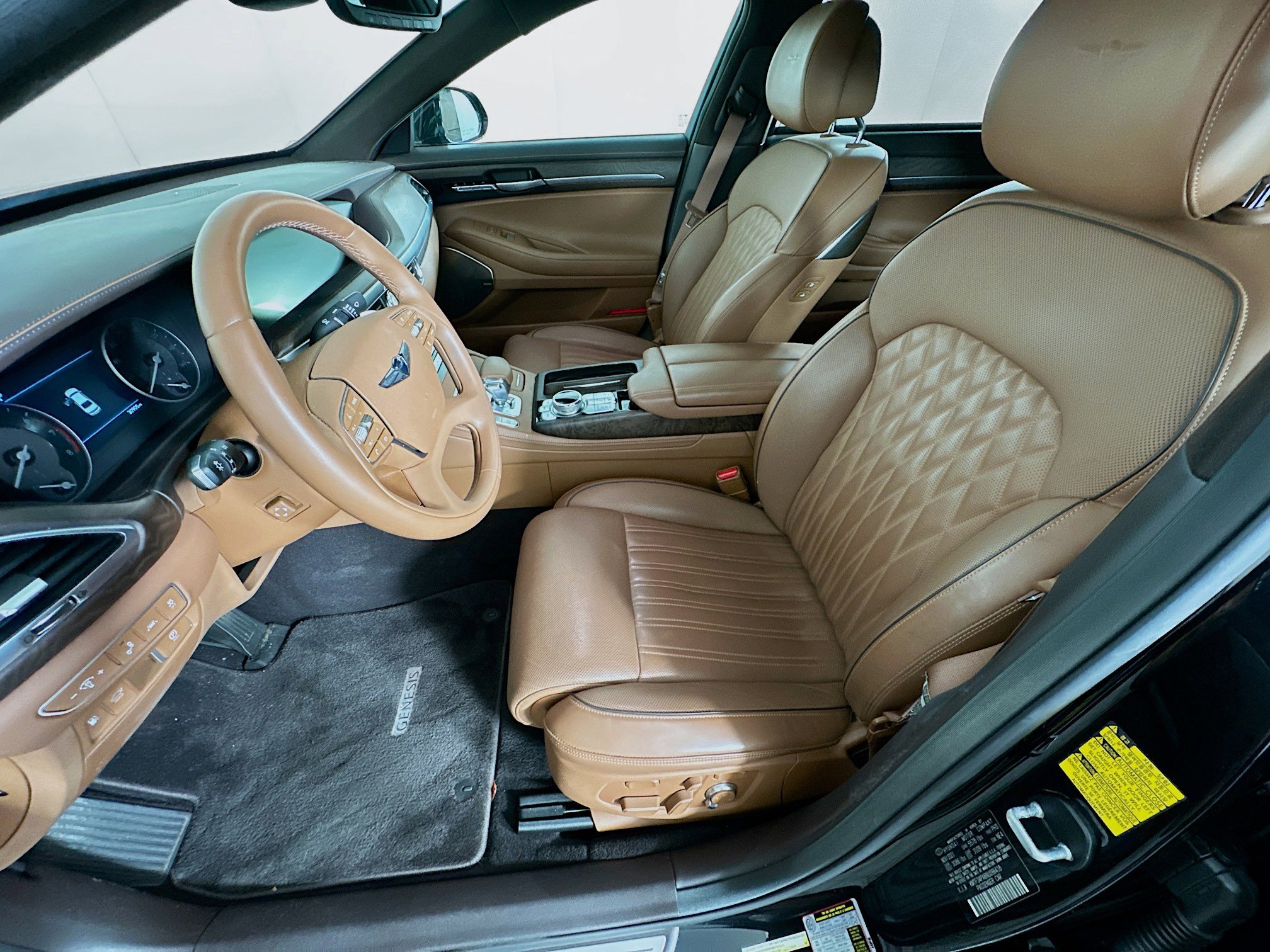 Used 2022 Genesis G90 3.3T Premium RWD image 13