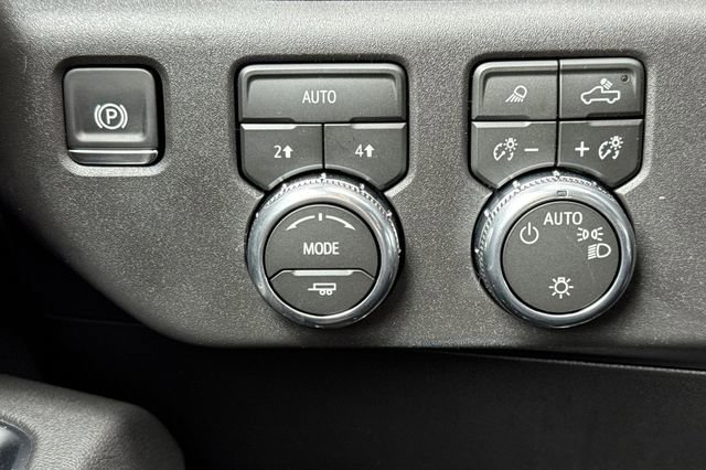 New 2026 GMC Sierra 1500 SLE w/ Preferred Package AWD/4WD image 30