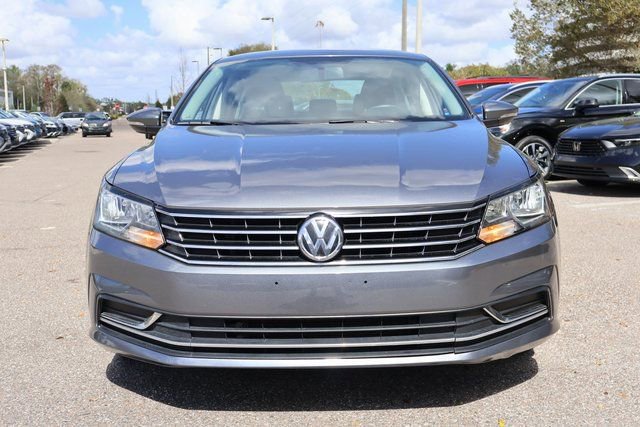 Used 2016 Volkswagen Passat 1.8T S image 2