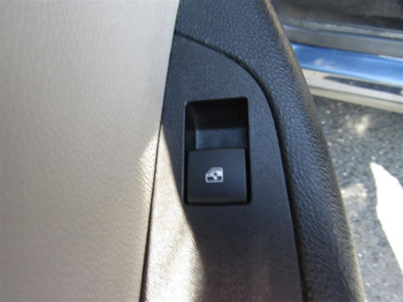 Used 2016 Chevrolet Equinox LT w/ Convenience Package image 25