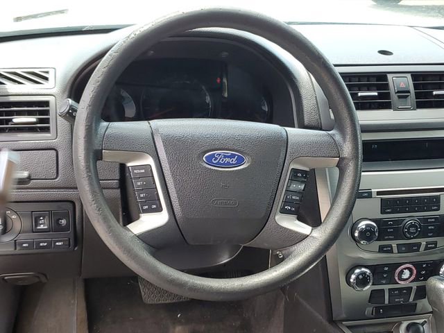 Used 2010 Ford Fusion SE FWD image 11