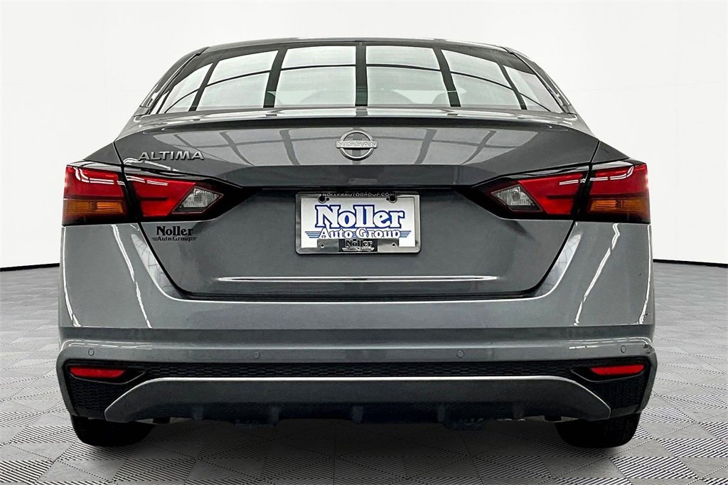 Used 2024 Nissan Altima 2.5 S image 4