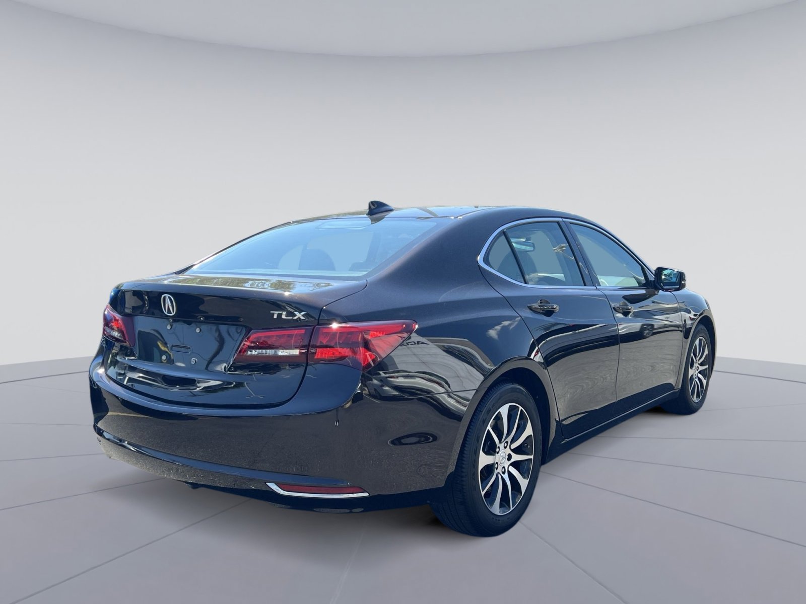 Used 2015 Acura TLX FWD image 9
