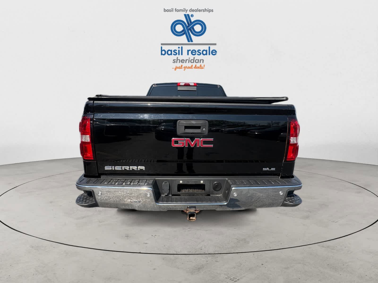 Used 2018 GMC Sierra 1500 SLE w/ Black Pack AWD/4WD image 5