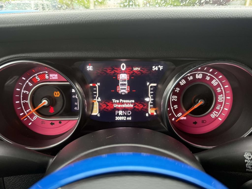 Used 2022 Jeep Wrangler Unlimited Sahara AWD/4WD image 25