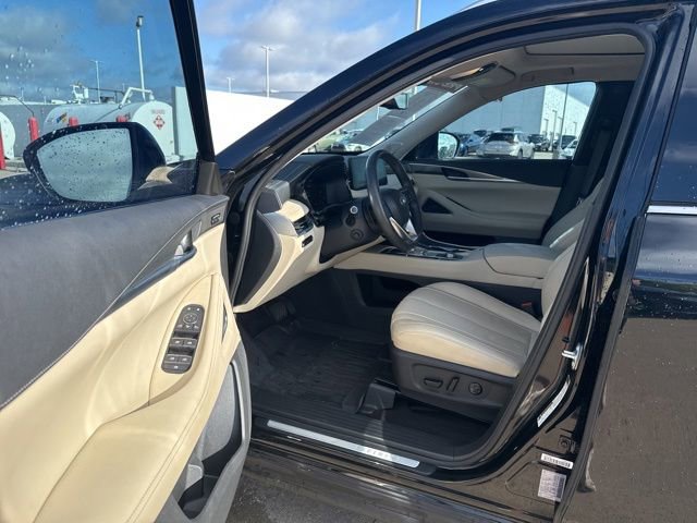 Used 2023 INFINITI QX60 Luxe w/ Vision Package FWD image 18