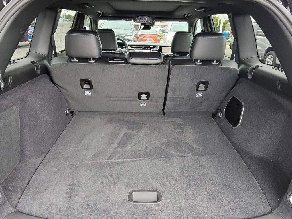 New 2025 Jeep Grand Cherokee Trailhawk AWD/4WD image 15