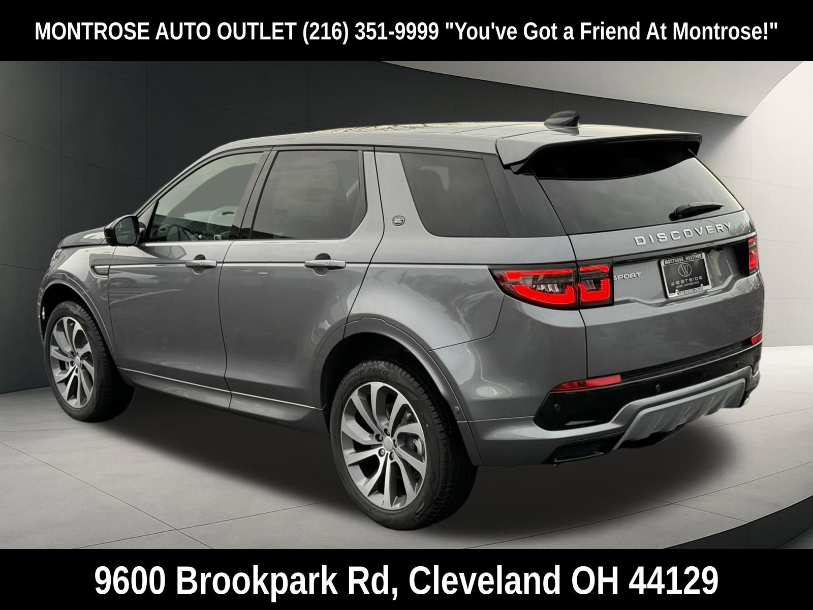 New 2025 Land Rover Discovery Sport S image 3