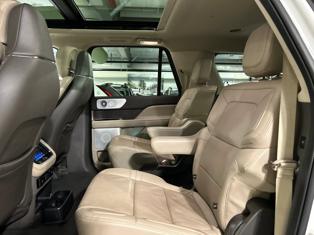 Certified 2022 Lincoln Navigator L Reserve AWD/4WD image 23
