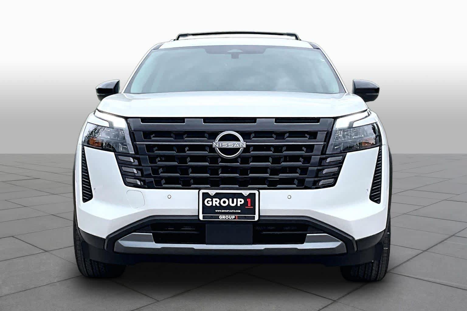 New 2026 Nissan Pathfinder SL FWD image 3