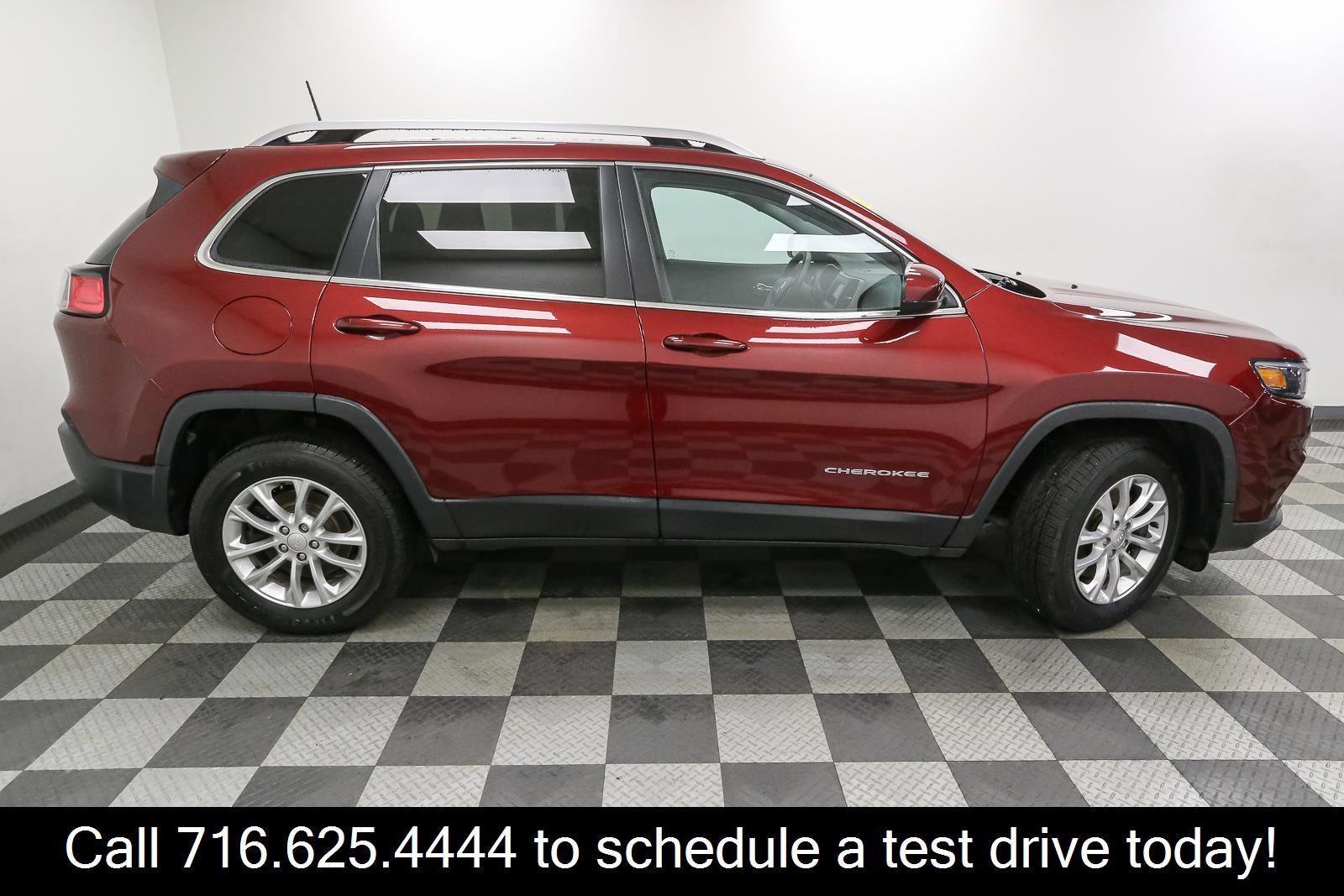 Used 2019 Jeep Cherokee Latitude w/ Popular Appearance Group AWD/4WD image 8