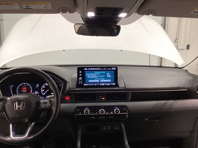 Certified 2023 Honda Pilot Touring image 24