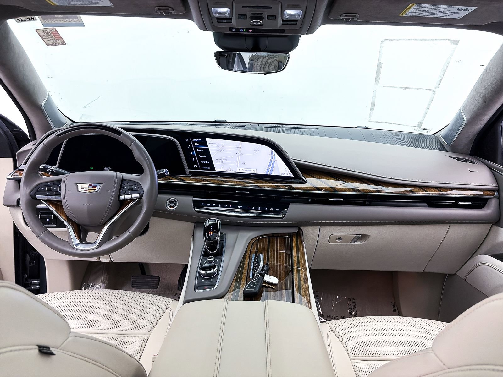 Used 2022 Cadillac Escalade Sport Platinum w/ Heavy-Duty Trailer Package AWD/4WD image 33