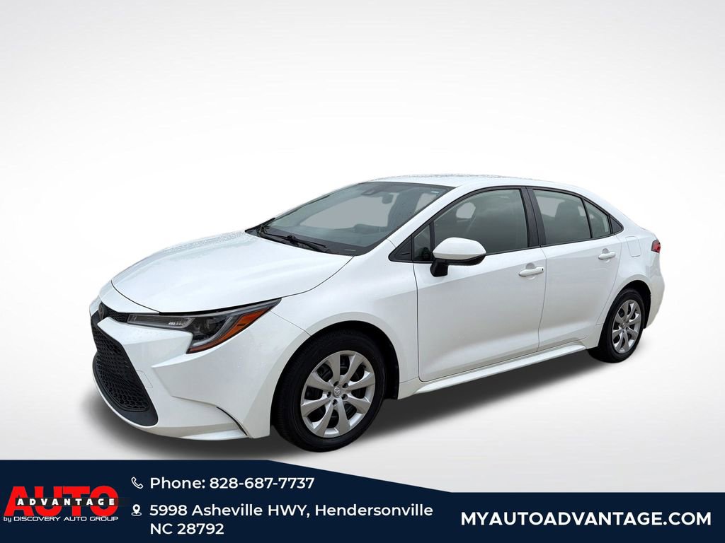 Used 2020 Toyota Corolla LE FWD image 3