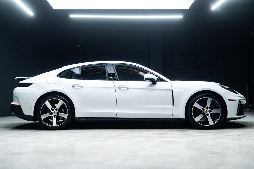 Used 2025 Porsche Panamera w/ Premium Package RWD image 9